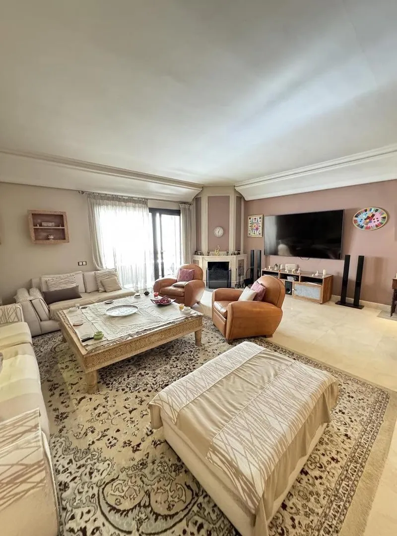 Appartement spacieux à vendre meublé à gueliz