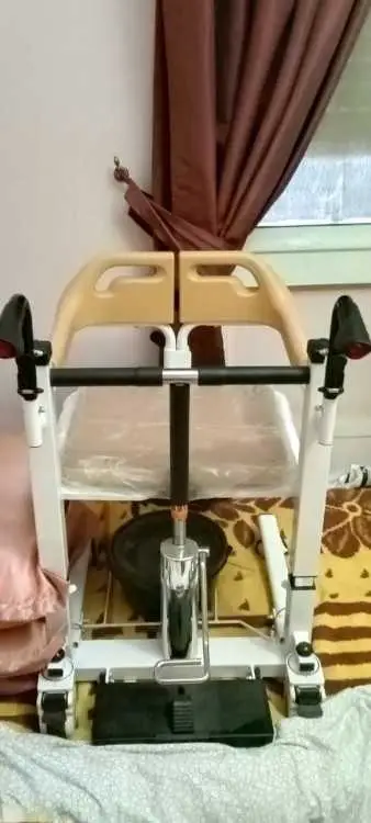 Fauteuil roulant de transfert