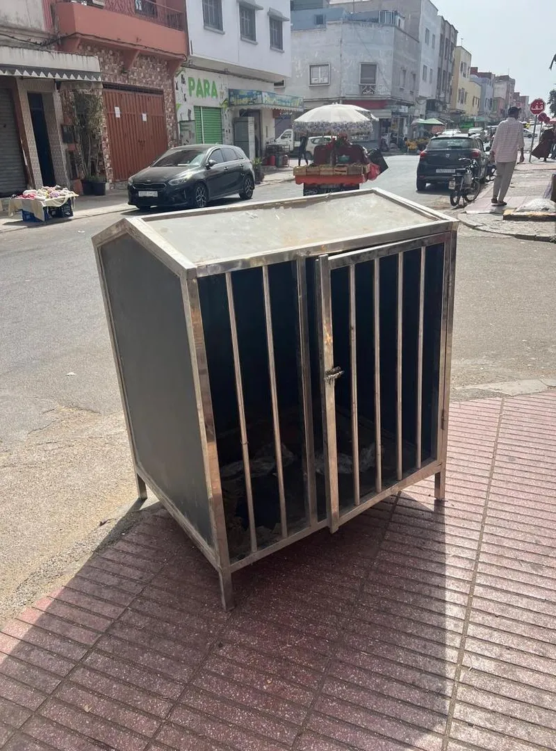Cage extérieure pour chien