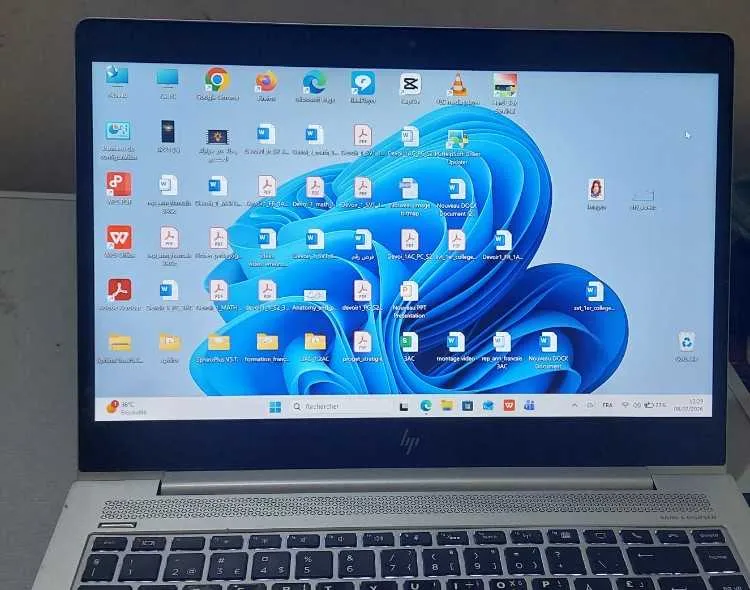 Hp elitbook 8 generation 250ssd