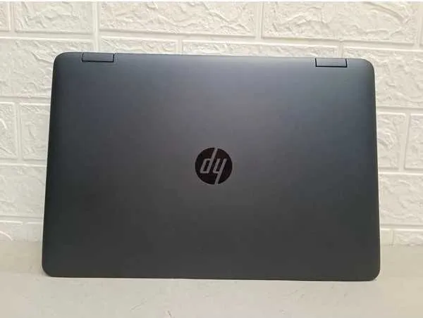 Hp i7 HQ 6eme Ram 8 disc 256 SSD écran 15