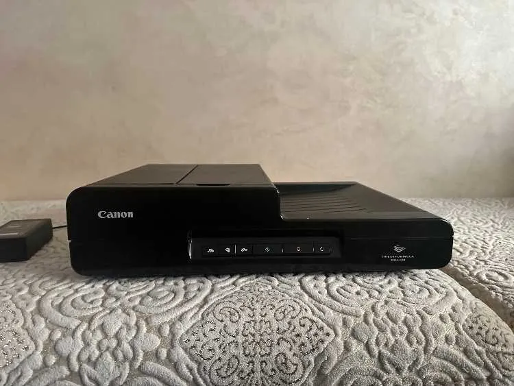 Scanner canon imageformula DR-f120