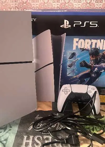 Playstation 5 slim digital edition 825 GB