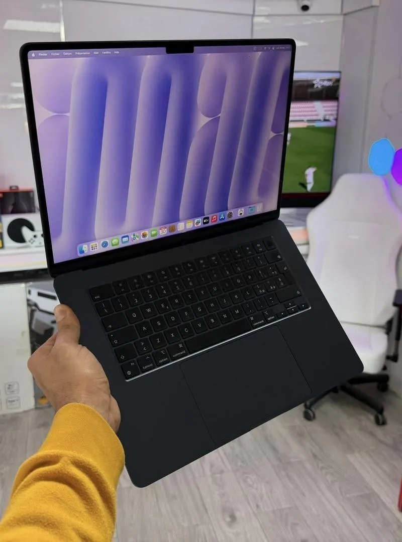 Macbook Air 15 Pouces M3 8Go RAM 256Go Cycle 23
