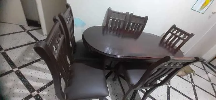 TABLE A MANGER 6 CHAISES BOIS MASSIF