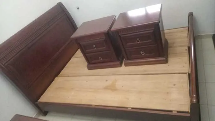Chambre à coucher en bois massive