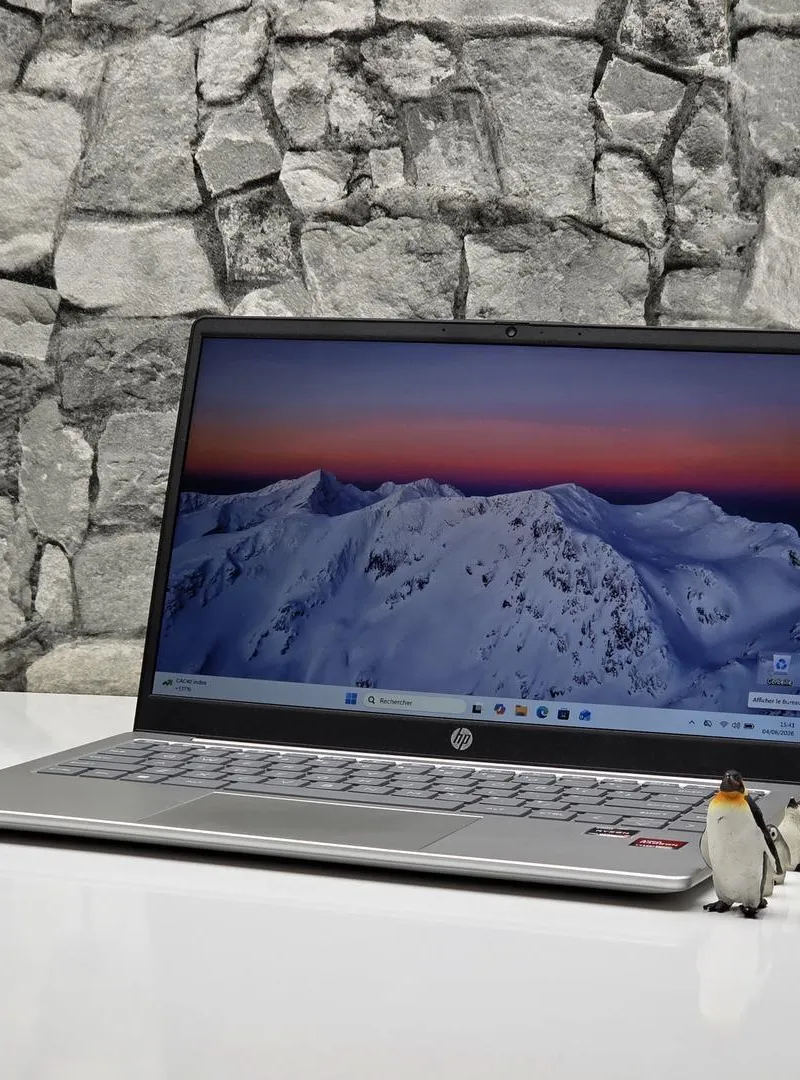 HP Laptop 14 / Ryzen 7 7730U