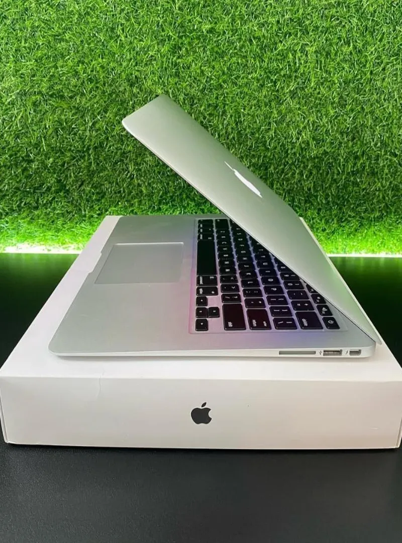 MacBook 2017 i5 Air Slim Ram 8 SSD
