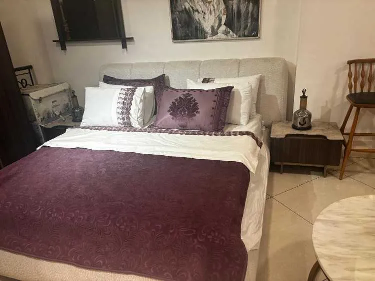 Lit et matlas quasi neuf moderne a vendre