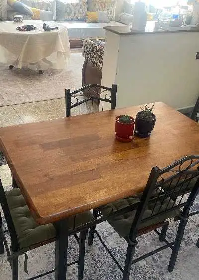 Table à 4 chaises