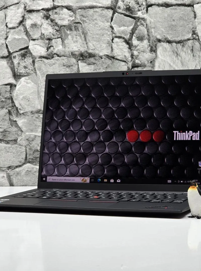 LENOVO Thinkpad X1 Carbon Gen11 / i7 13ème