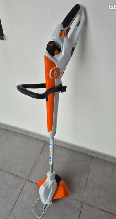 Coupe-bordures sans fil (Rotofil) STIHL FSA 30 – I