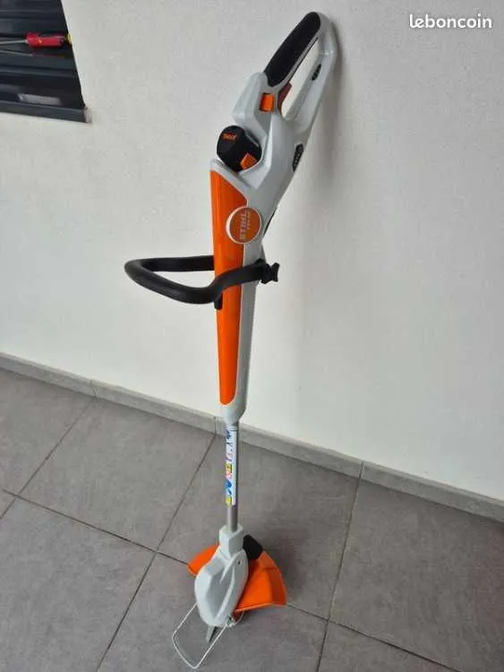 Coupe-bordures sans fil (Rotofil) STIHL FSA 30 – I