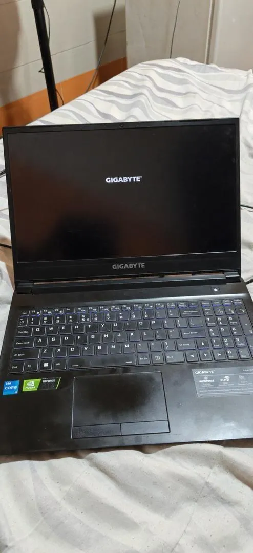 PC gamer Gigabyte disque SSD 458 Go