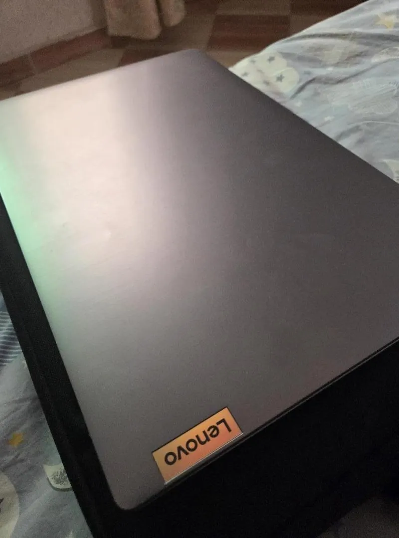 LENOVO ideaPad 3 ( i5 / 8Go / 500Go SSD )