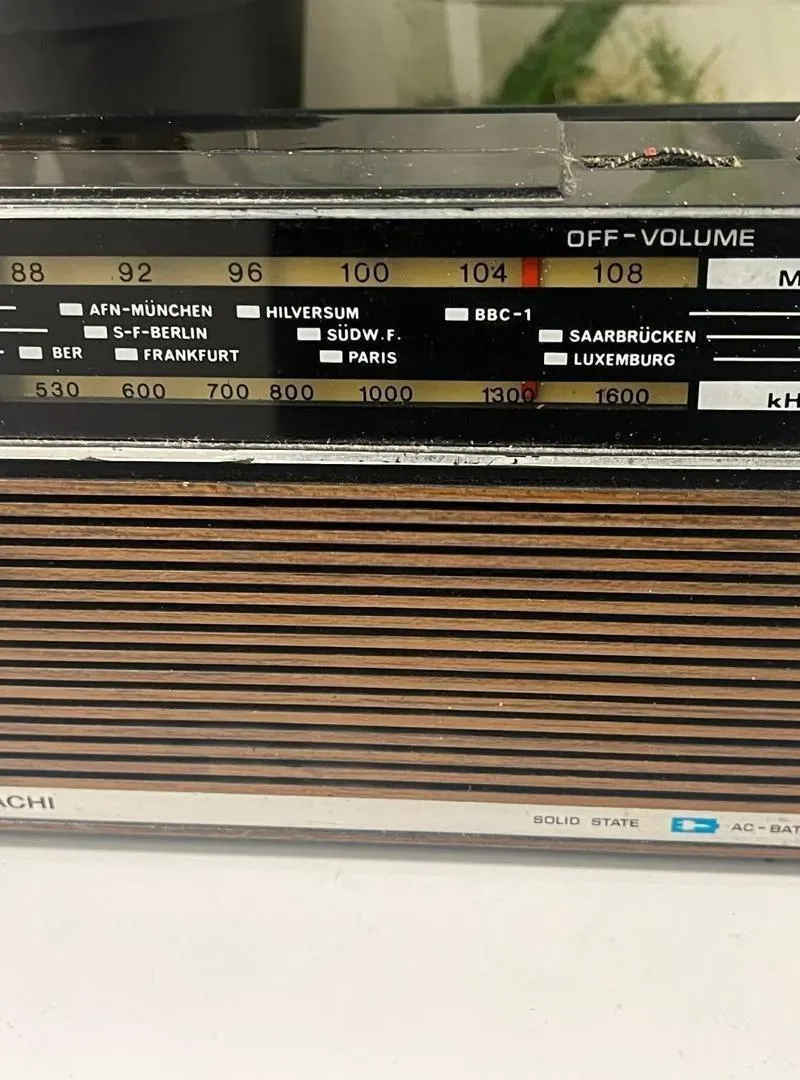 Radio HITACHI KH-932