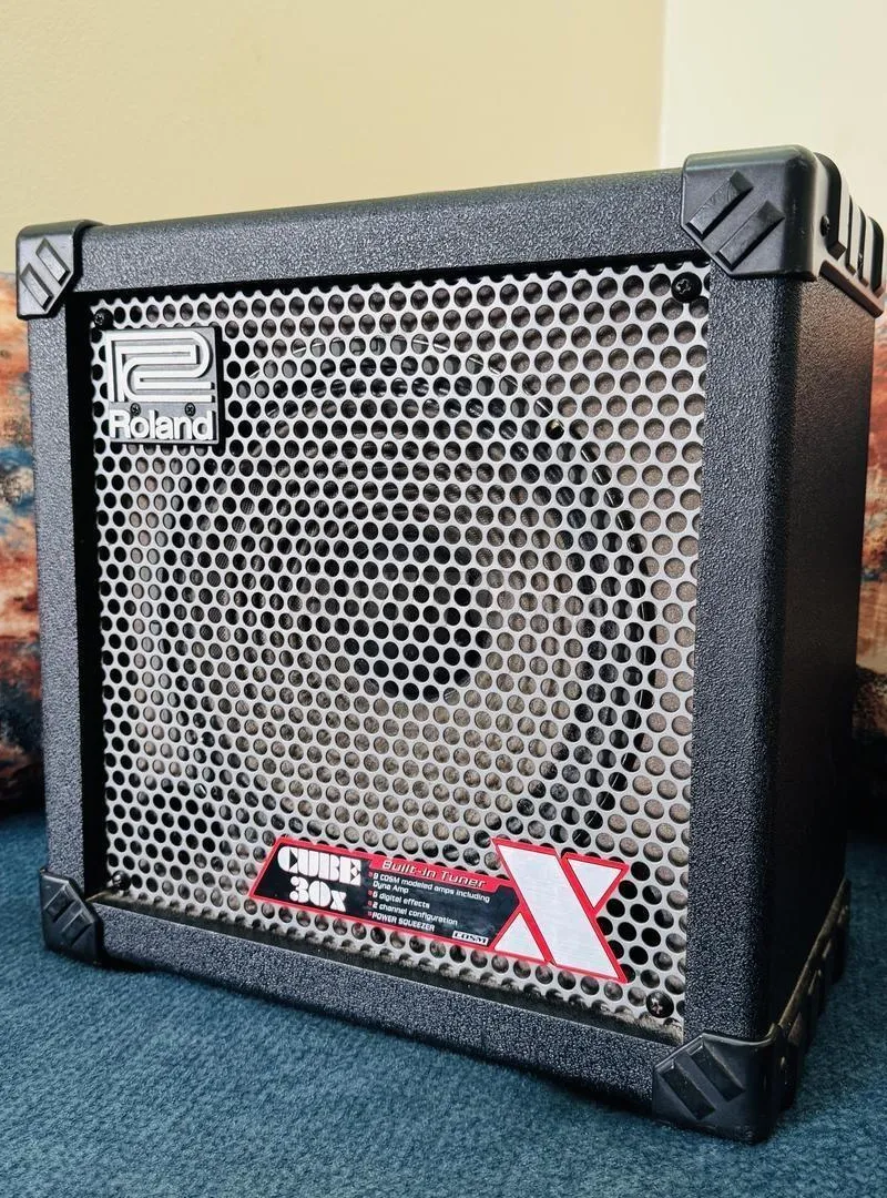 Amplificateur de guitare Roland CUBE 30X à modélisation