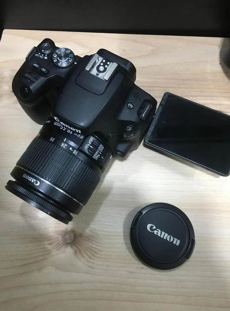 Canon EOS 200D Kit 18-55mm très bon état