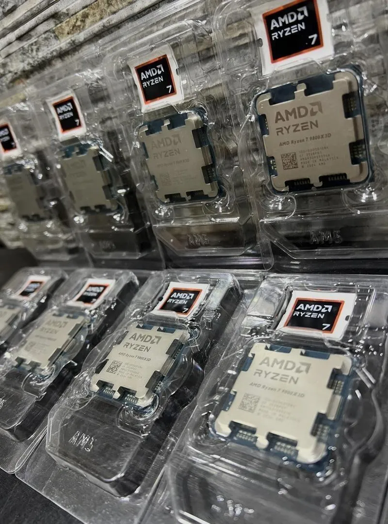 AMD Ryzen 7 9800X3D (Neuf, jamais utilisé)
