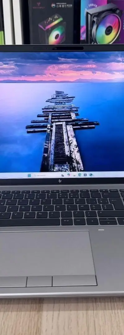 HP ZBook Fury G10 16 OLED NVIDIA RTX 5000 Core i9