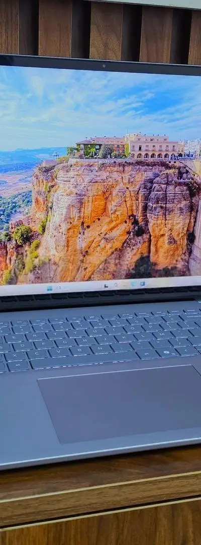 Dell 16 Plus Ultra 9 288V 32GB RAM 1TB SSD