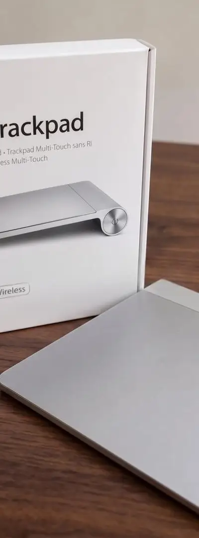 Apple Magic Trackpad 1