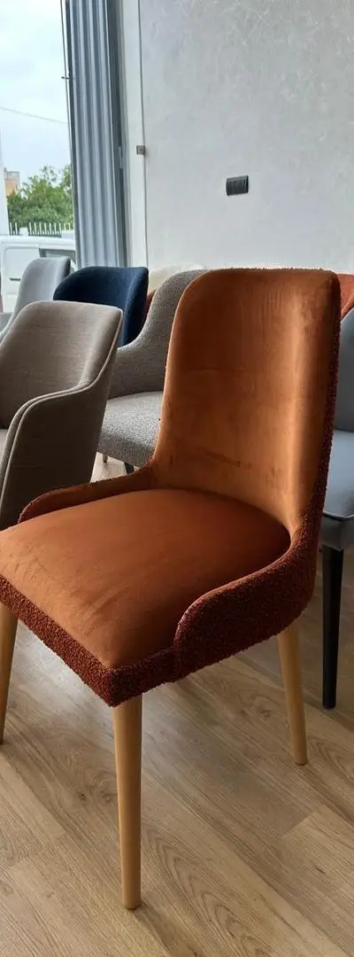 Chaise Haut de Gamme Sur Mesure – Café/Restaurant