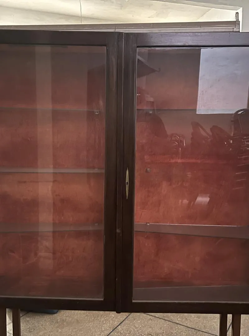 Vitrine en bois