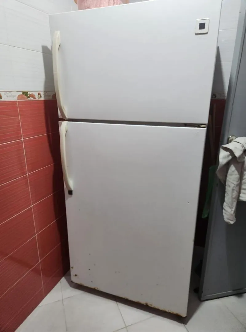 Réfrigérateur et machine à laver à vendre