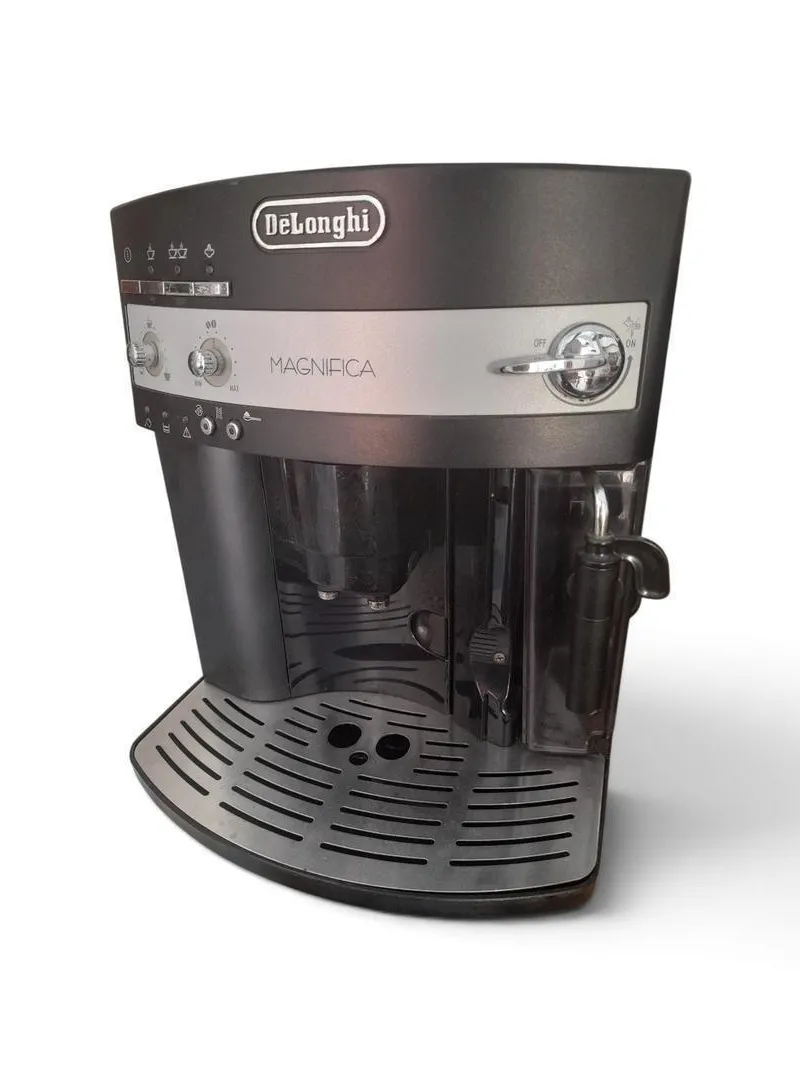 Machine à café De'Longhi Magnifica