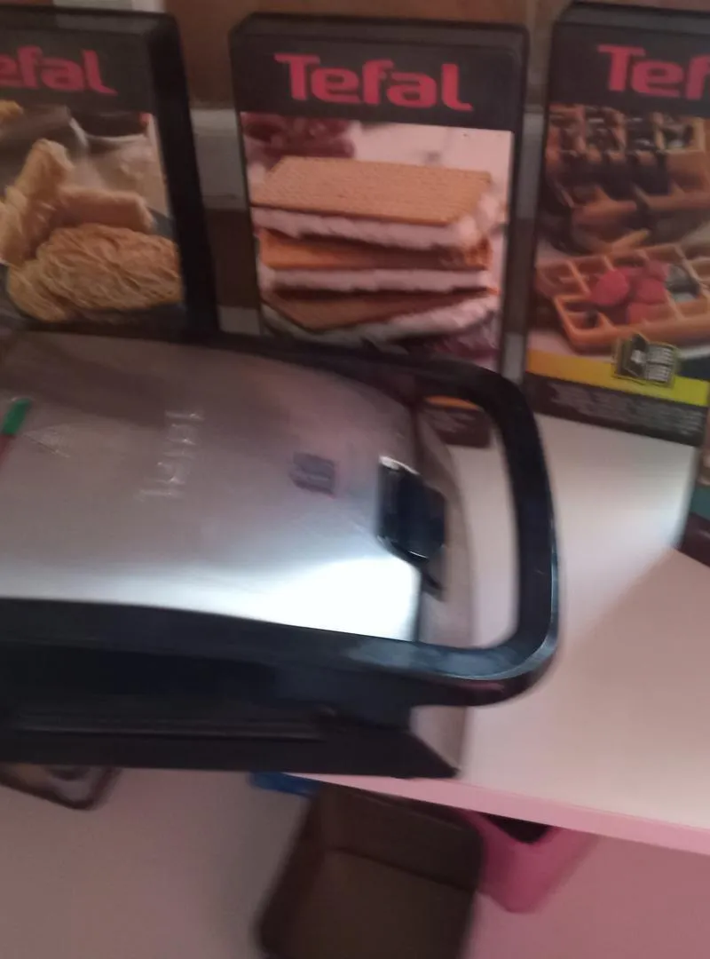 Vends gaufrier et ses autres plaques
