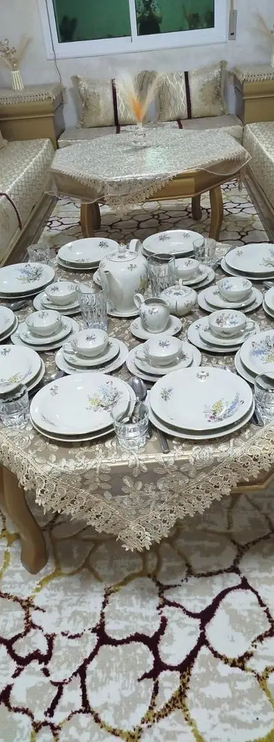 Service en porcelaine classique de luxe complet