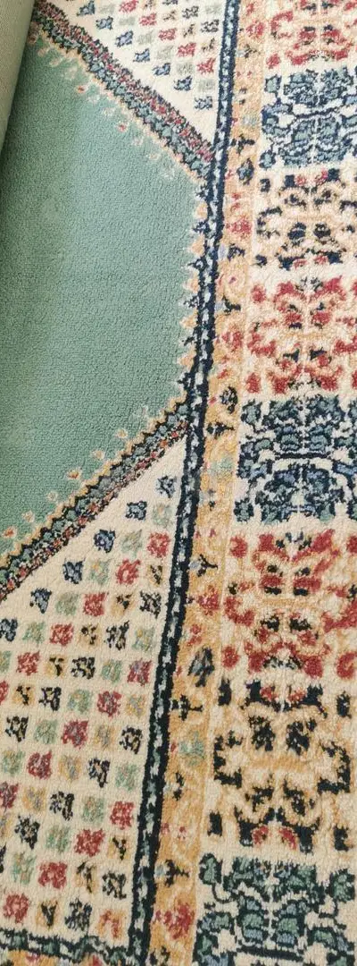 Je mets en vente un tapis pour salon