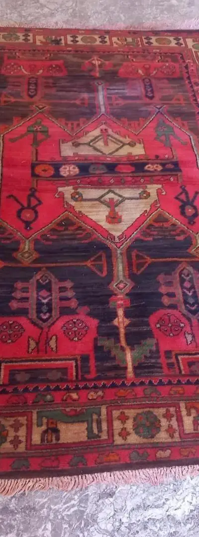 Tapis d'Orient en laine véritable 2.10cmx1.35cm
