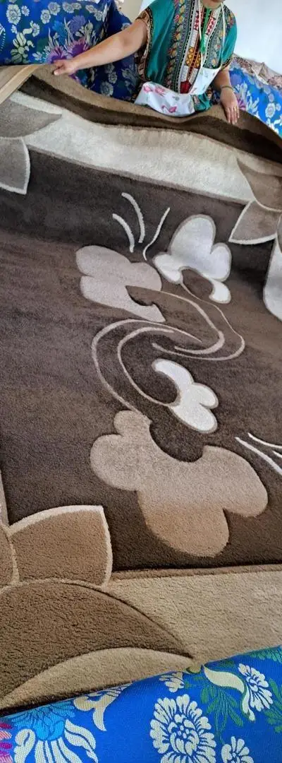Tapis moderne à vendre