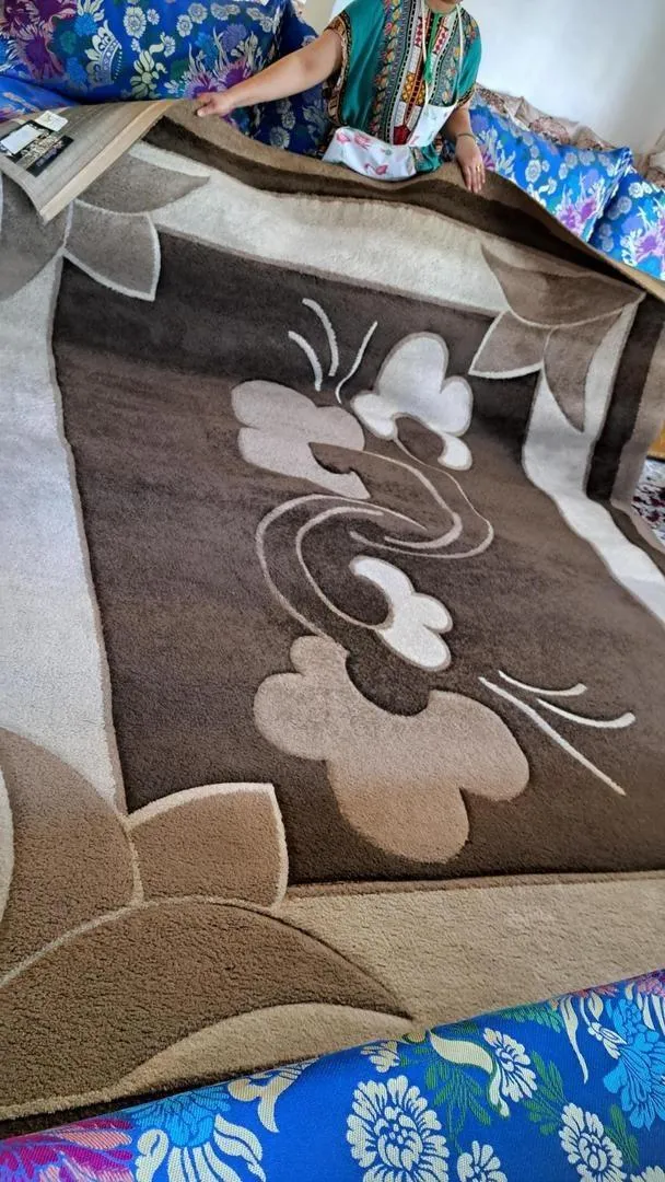 Tapis moderne à vendre