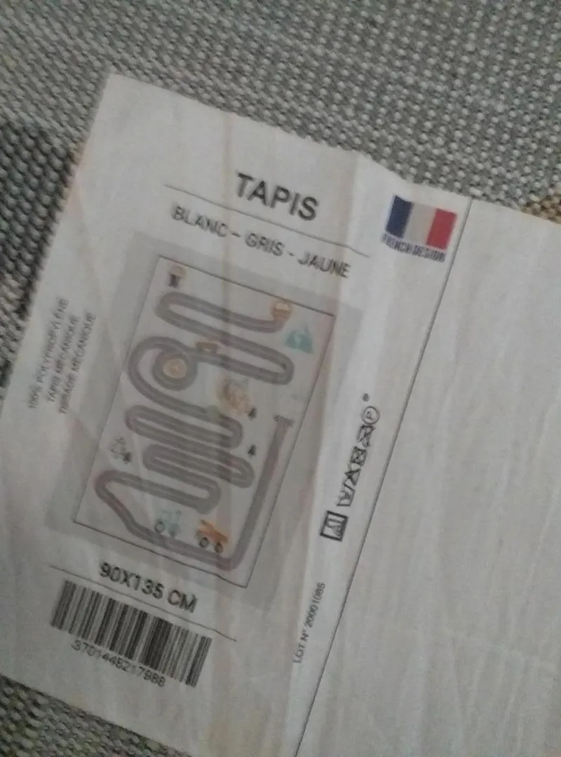 Tapis pour chambre enfant neuf IKEA neuf