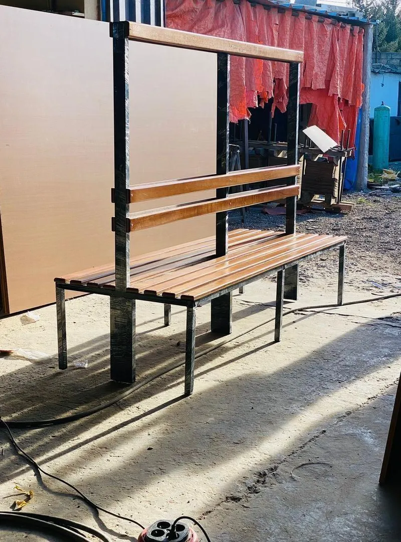 Banc semi métallique haute qualité