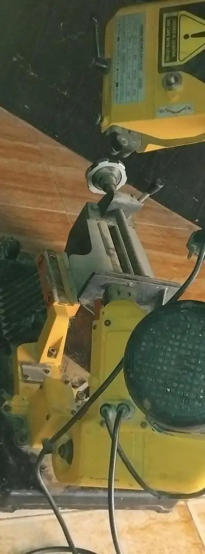 Machine à couper le fer marque espagnole