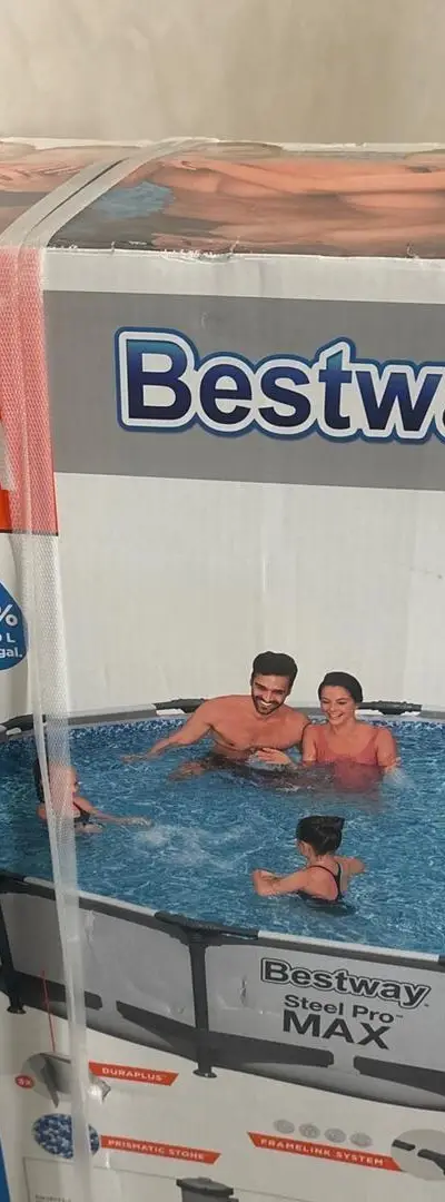 Piscine Bestway 4,27 m neuve - 3 700 DH