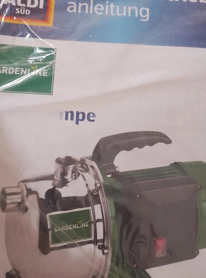 Pompe à eau allemande neuve
