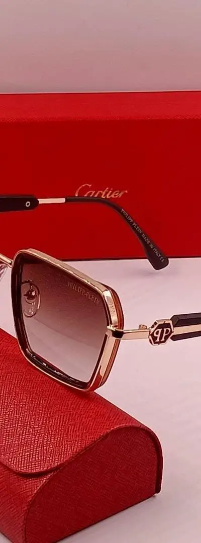 Lunettes de soleil Cartier CR8648