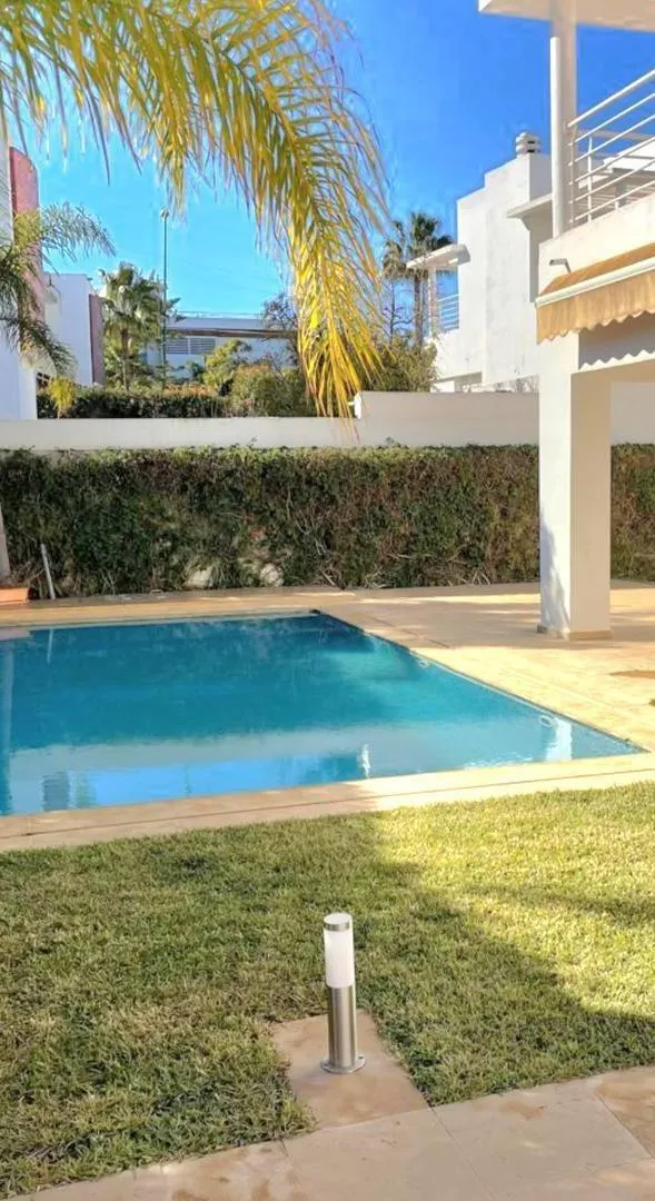 Villa isolé 450m2 EL MENZEH
