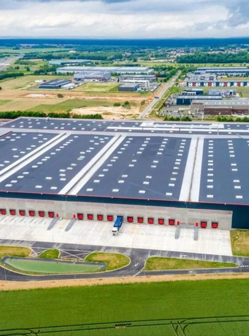 BÂTIMENTS INDUSTRIELS ENTREPÔTS • SHOWROOMS •