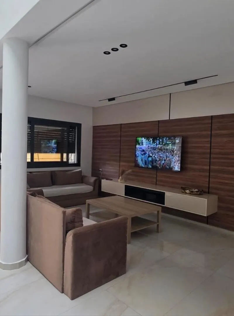 Villa à louer à Tétouan, prix un million et demi par mois