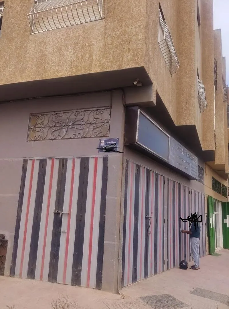 MAGASIN ET CAVE 2 FAÇADES AVEC UN BAIL COMMERCIAL