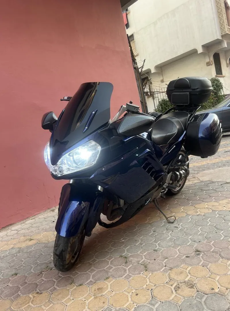 Kawasaki GTR 1400 KTRC de 2011 dédouanée en 2013