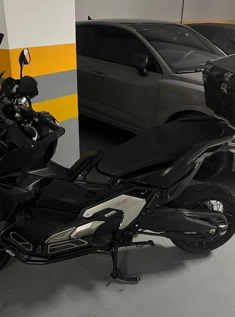 Honda XADV 750