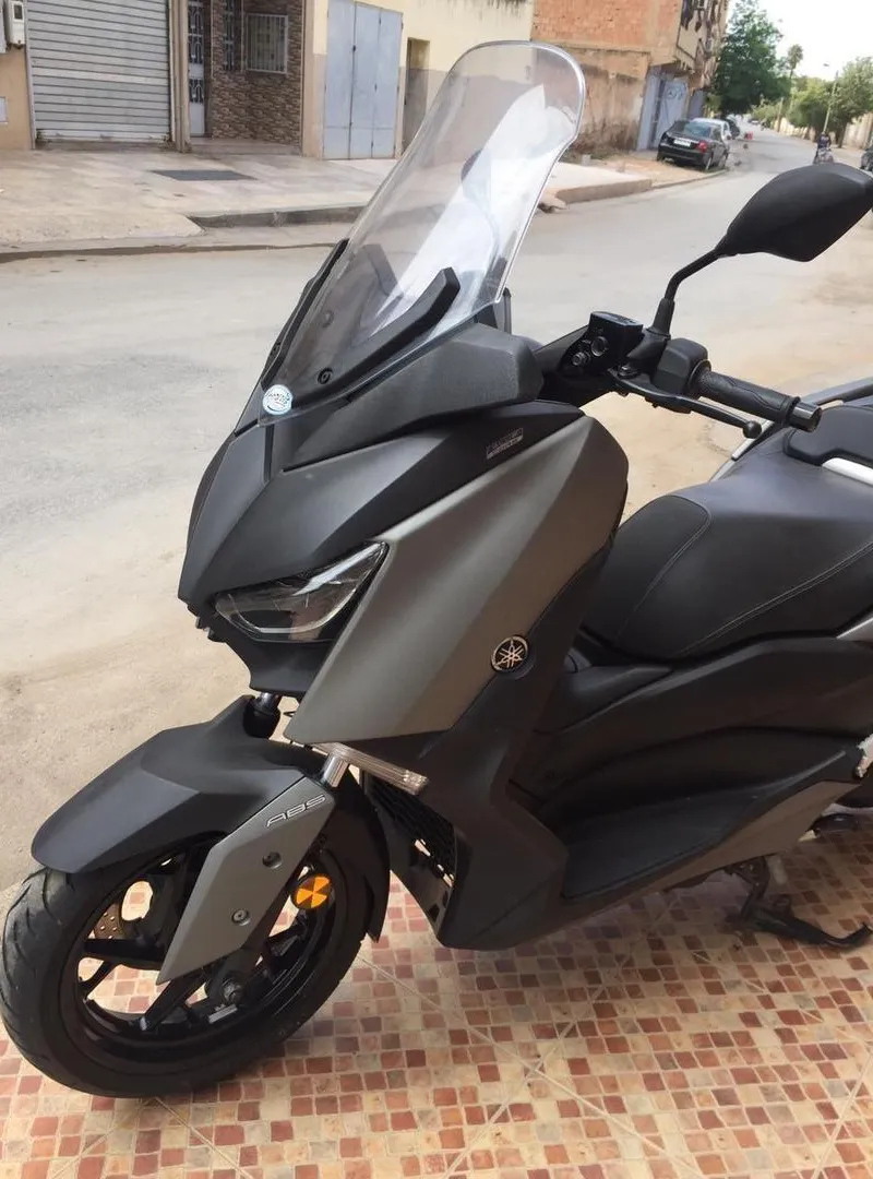 xmax 300 premier ✋ 8000km