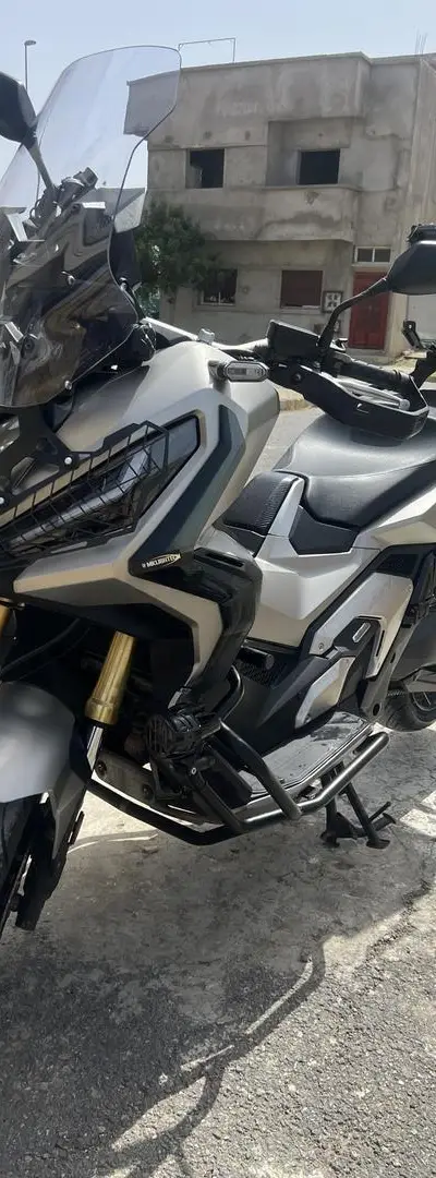 Honda XADV très bon état à vendre